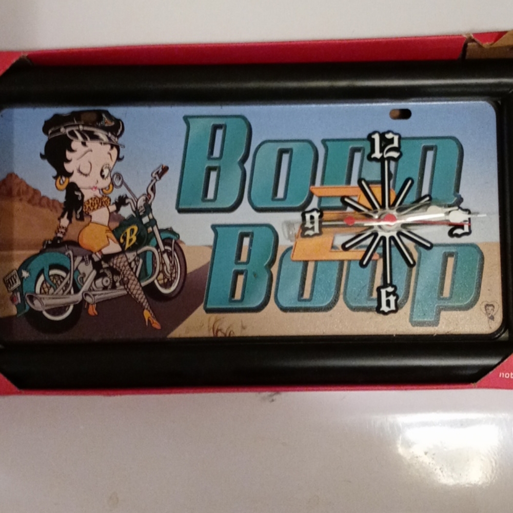 Betty Boop Quartz Clock